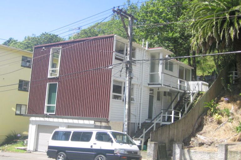 Photo of property in 30 Fairview Crescent, Kelburn, Wellington, 6012