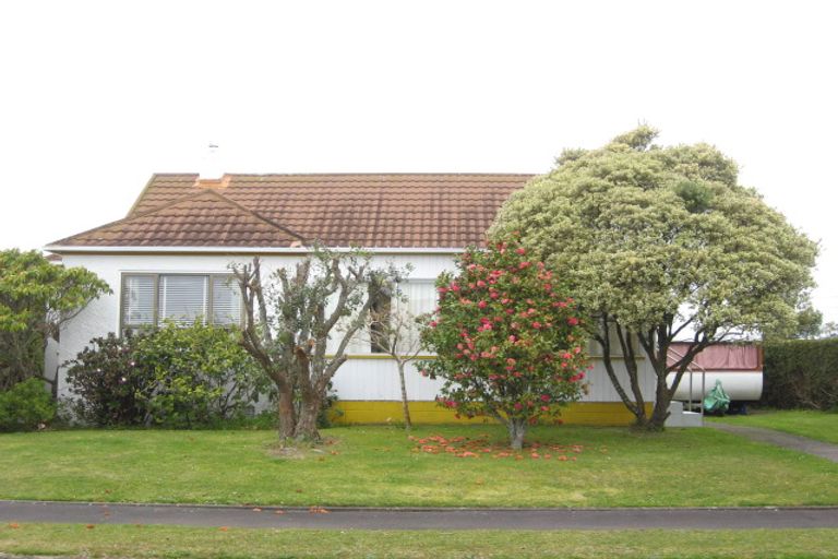 Photo of property in 1 Chard Street, Westown, New Plymouth, 4310