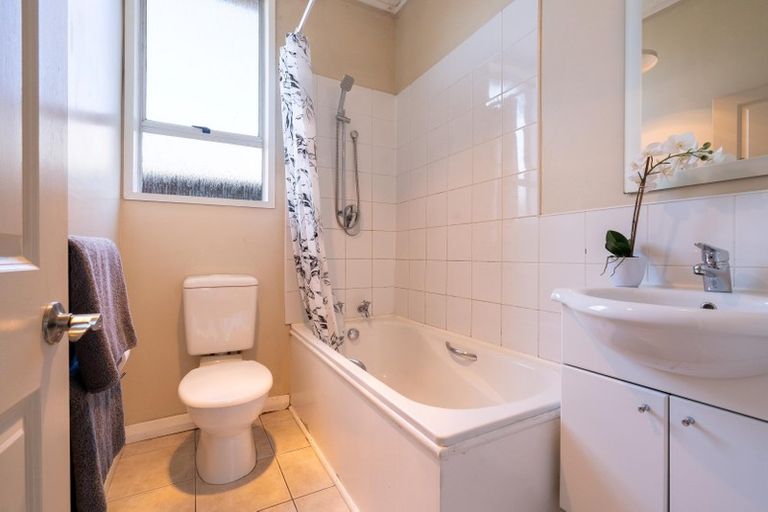 Photo of property in 6 Douglas Street, Saint Kilda, Dunedin, 9012