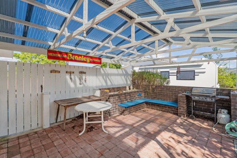 Photo of property in 9 Hamilton Crescent, Whitianga, 3510