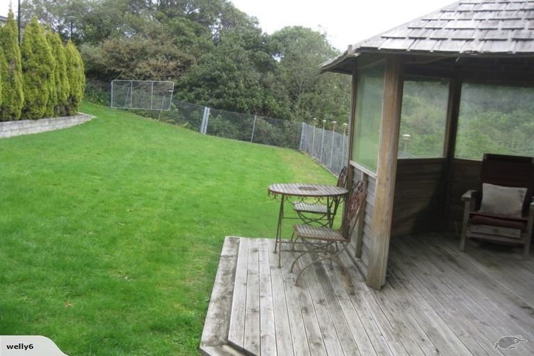 Photo of property in 17 Holly Grove, Maungaraki, Lower Hutt, 5010