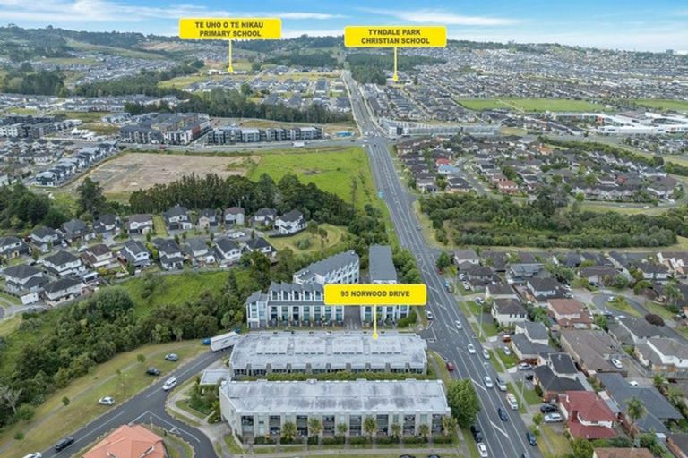 Photo of property in 95 Norwood Drive, Flat Bush, Auckland, 2019