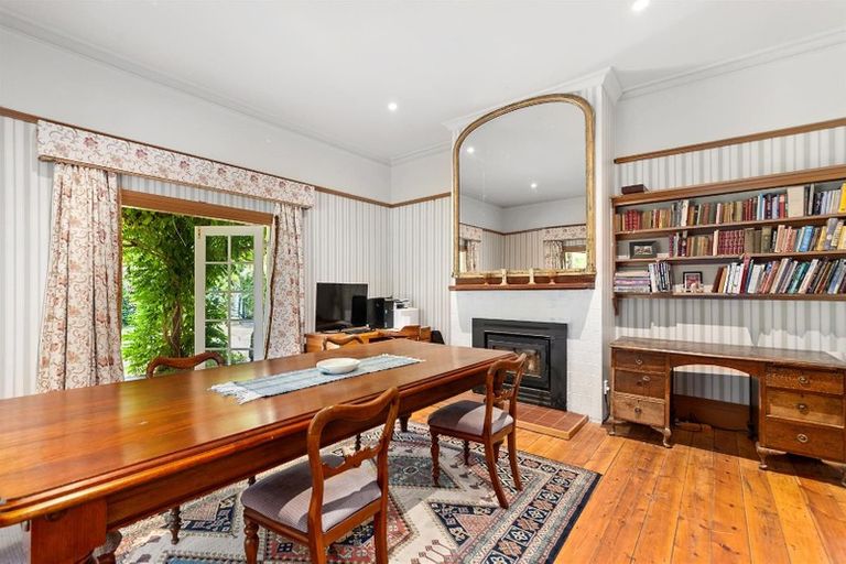 Photo of property in Kirwee House, 1470 Courtenay Road, Kirwee, Darfield, 7671