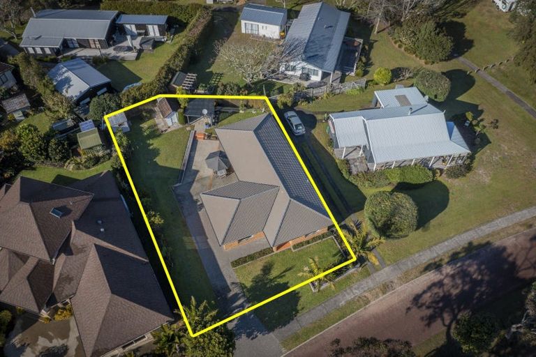 Photo of property in 19 Jubilee Drive, Pauanui, Hikuai, 3579