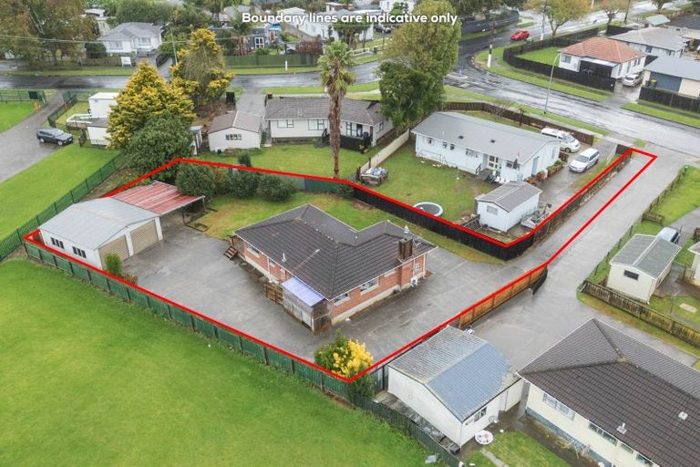 Photo of property in 92 Kayes Road, Pukekohe, 2120