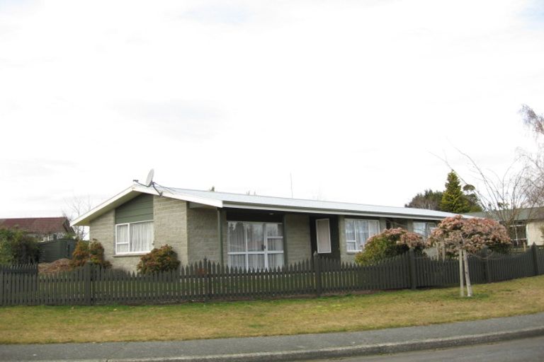 Photo of property in 30 Henry Street, Te Anau, 9600