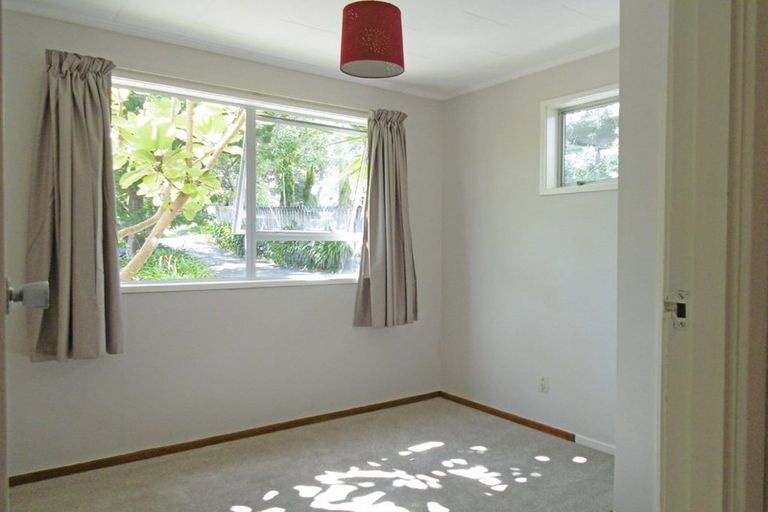 Photo of property in 2/65 Alexander Avenue, Torbay, Auckland, 0630