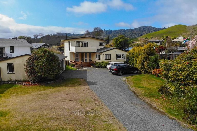 Photo of property in 15 Okareka Loop Road, Lake Okareka, Rotorua, 3076