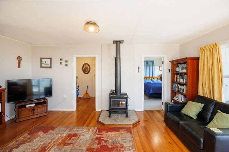 Photo of property in 15 Ferry Street, Foxton Beach, Foxton, 4815