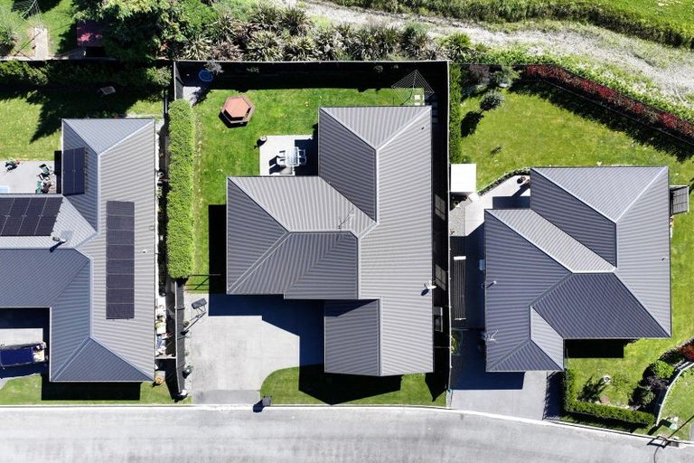 Photo of property in 8/17 Wineberry Avenue, Amberley, 7410