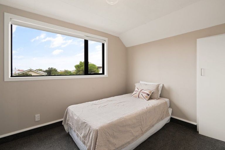 Photo of property in 165 Macandrew Road, South Dunedin, Dunedin, 9012