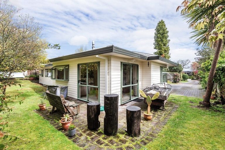 Photo of property in 1/26 Ngamotu Road, Taupo, 3330
