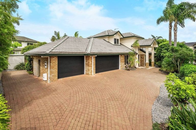 Photo of property in 9 Napa Court, Shamrock Park, Auckland, 2016