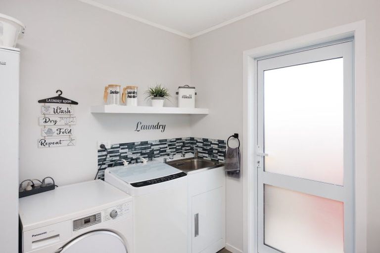 Photo of property in 15b Chamberlain Street, Feilding, 4702