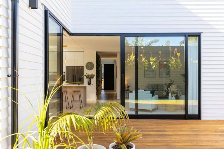 Photo of property in 7 Te Ara O Ngakeiha, Fitzroy, New Plymouth, 4312