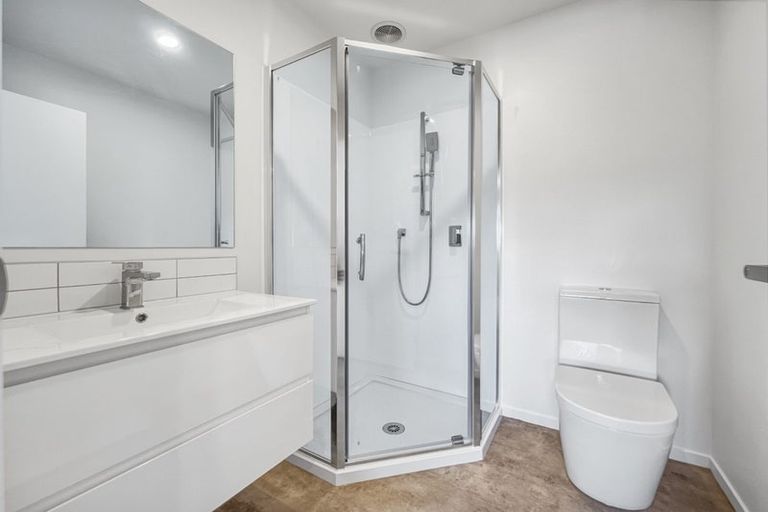 Photo of property in 3/28 Westgate Drive, Westgate, Auckland, 0614