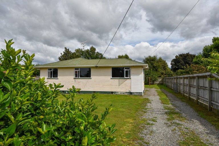 Photo of property in 44 Wyndham Street, Carterton, 5713