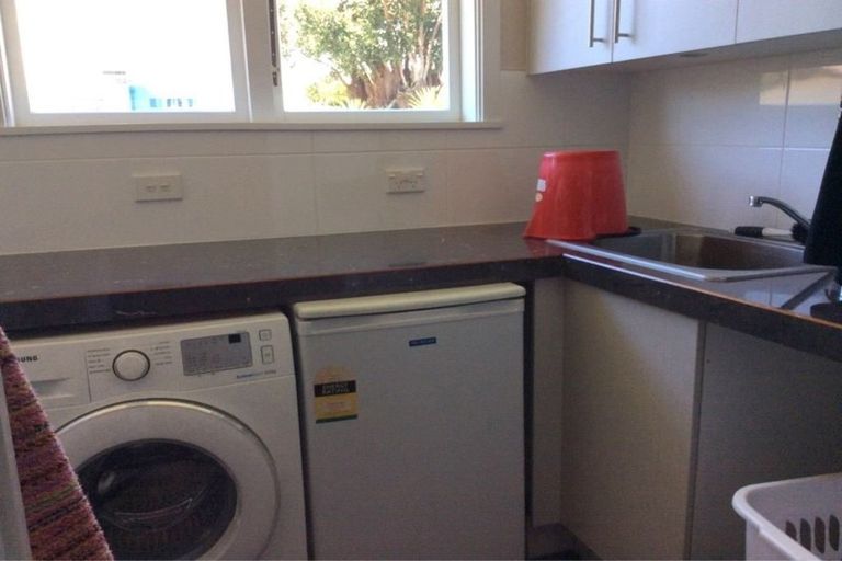 Photo of property in 2/935 Cameron Road, Gate Pa, Tauranga, 3112