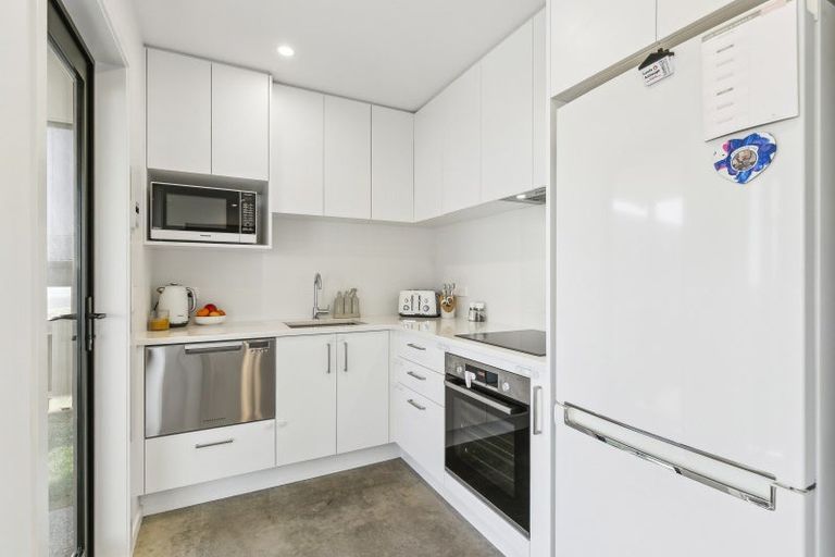 Photo of property in 8 Astelia Way, Woodridge, Wellington, 6037