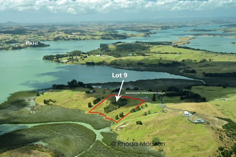 Photo of property in 21 Matahehe Lane, Tinopai, 0593