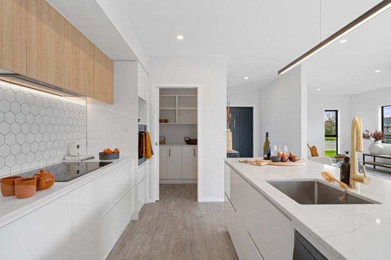 Photo of property in 8 Kakariki Crescent, Carterton, 5713