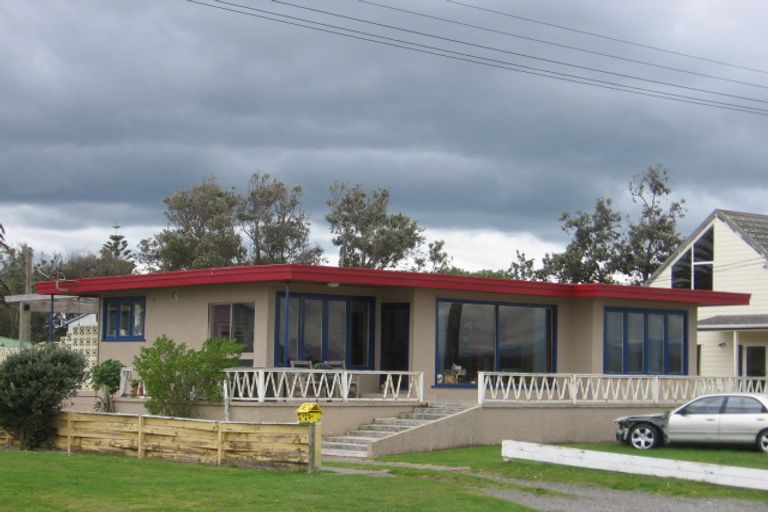 Photo of property in 11 Carter Crescent, Foxton Beach, Foxton, 4815