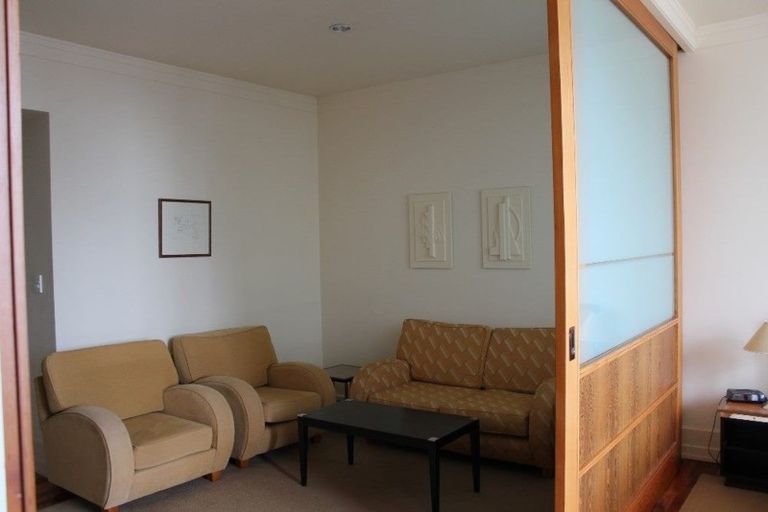 Photo of property in The Heritage Hotel Apartments, 650/35 Hobson Street, Auckland Central, Auckland, 1010