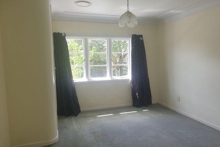 Photo of property in 12 Wheturangi Road, Greenlane, Auckland, 1051