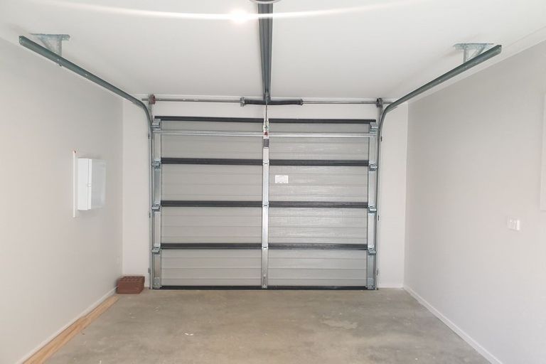 Photo of property in 24 Karearea Avenue, Kenepuru, Porirua, 5022