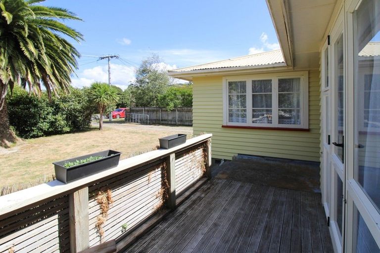 Photo of property in 87 Brandon Street, Featherston, 5710
