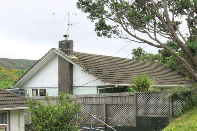 Photo of property in 16 Montreal Grove, Kingston, Wellington, 6021