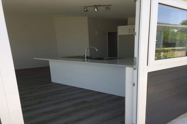 Photo of property in 89 Meadway, Sunnyhills, Auckland, 2010