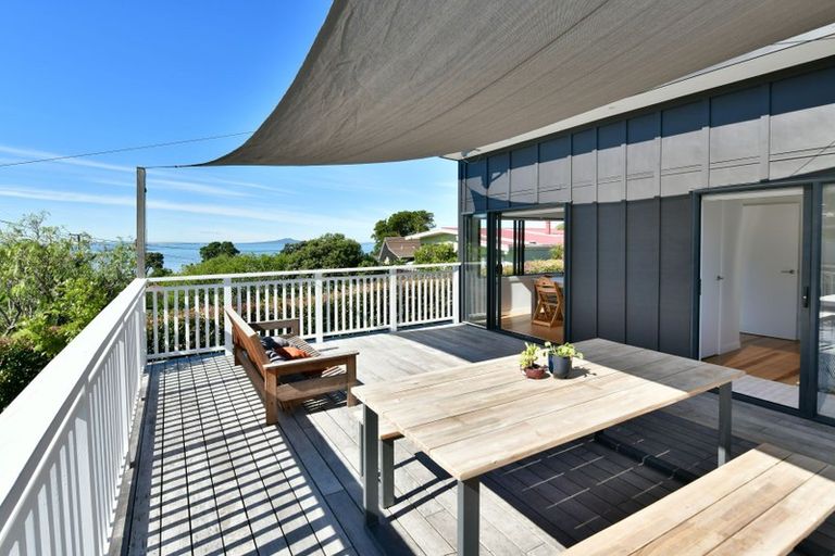 Photo of property in 1/9 Capitol Road, Matakatia, Whangaparaoa, 0930