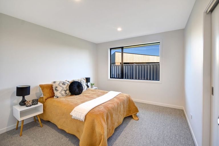 Photo of property in 44 Constitution Avenue, Milton, 9220