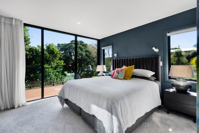 Photo of property in 12a Baring Terrace, Strandon, New Plymouth, 4312