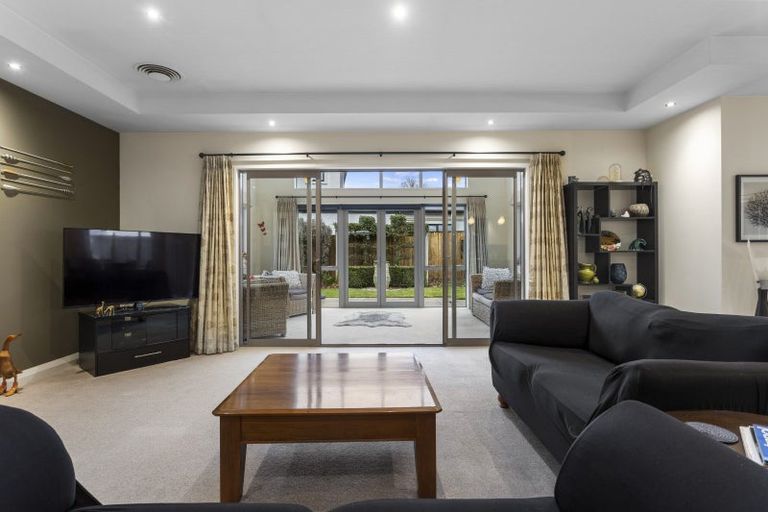 Photo of property in 37 Enverton Drive, Rangiora, 7400