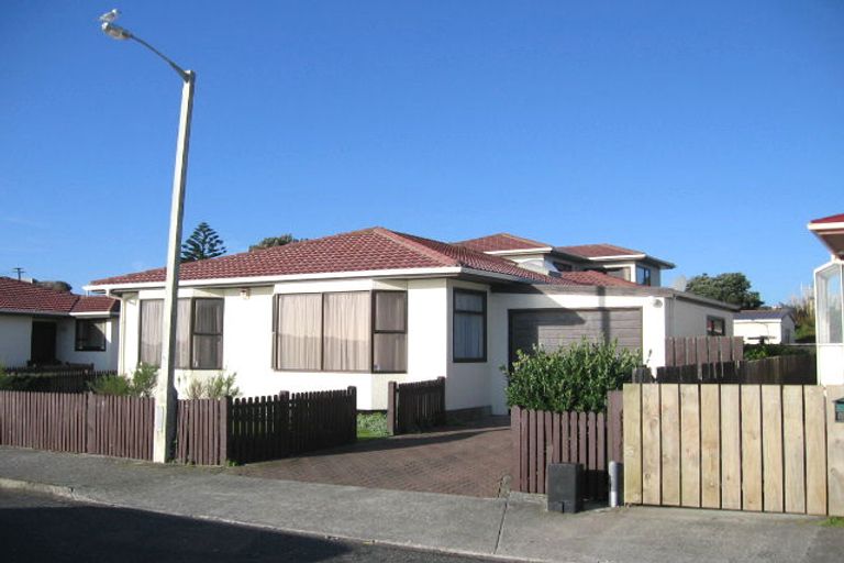 Photo of property in 10 Beach Road, Titahi Bay, Porirua, 5022