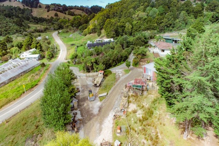 Photo of property in 4 Paparoa Station Road, Paparoa, 0571