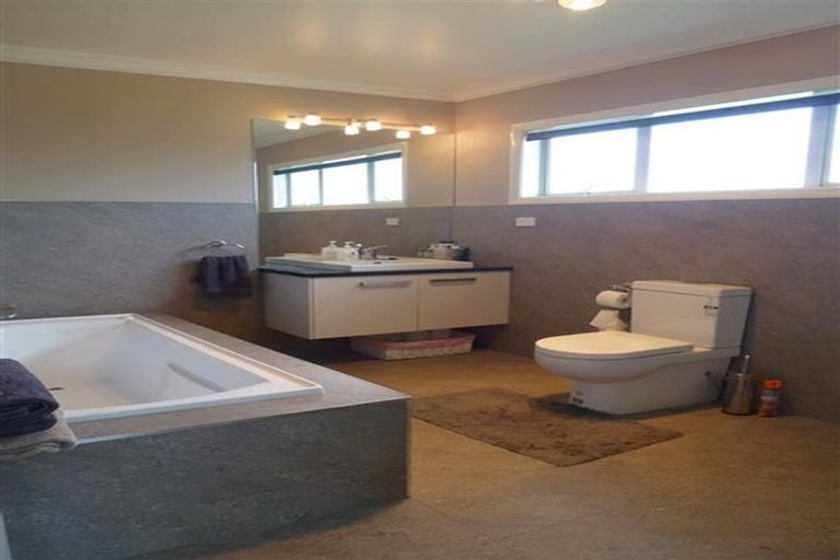 Photo of property in 78 Maire Road, Orewa, 0931