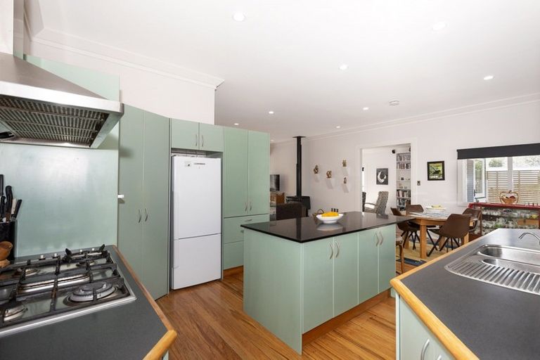 Photo of property in 11 Haronga Road, Inner Kaiti, Gisborne, 4010