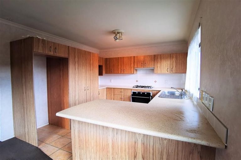 Photo of property in 42 Carisbrook Crescent, Papakura, 2110