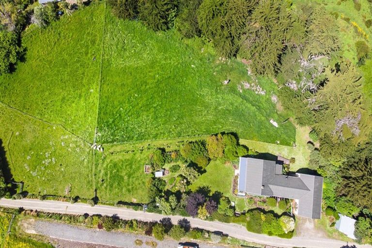 Photo of property in 16 Strawberry Lane, Sawyers Bay, Port Chalmers, 9023