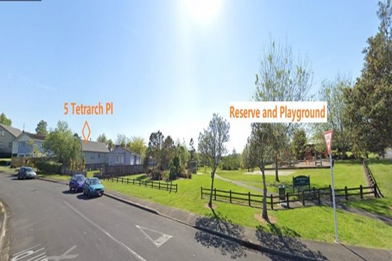 Photo of property in 5 Tetrarch Place, Totara Vale, Auckland, 0629