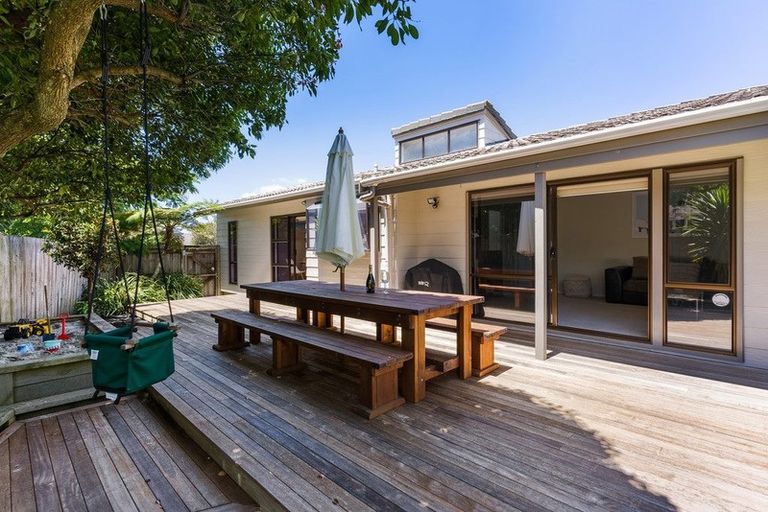 Photo of property in 30 Sandgate Avenue, Botany Downs, Auckland, 2010