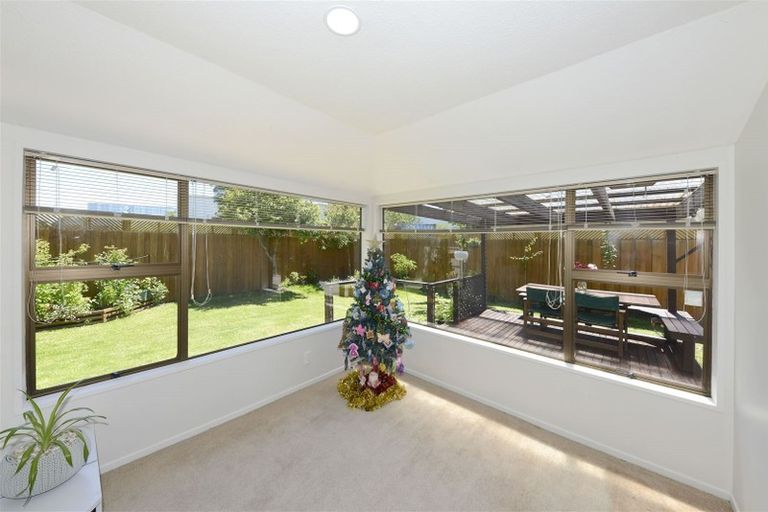 Photo of property in 2/125 Roydvale Avenue, Burnside, Christchurch, 8053