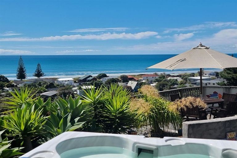 Photo of property in 2 Kowhai Street, Ohope, 3121