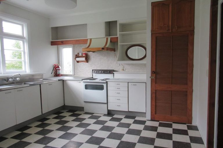 Photo of property in 362 Oxford Street, Levin, 5510