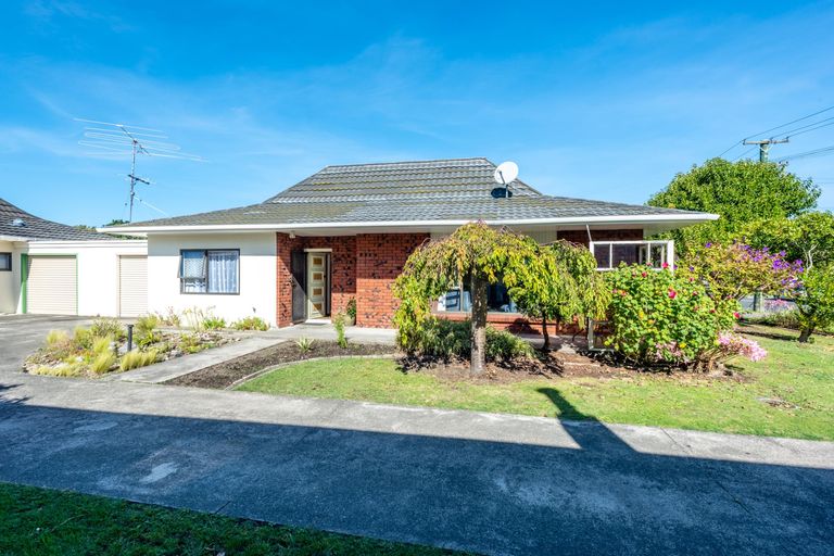 Photo of property in 277 Aberdeen Road, Gisborne, 4010