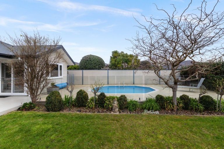 Photo of property in 54 Whakatomo Place, Havelock North, 4130