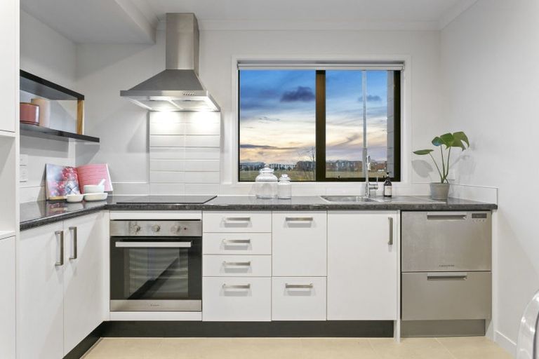 Photo of property in 24 Alexander Willis Crescent, Hobsonville, Auckland, 0616